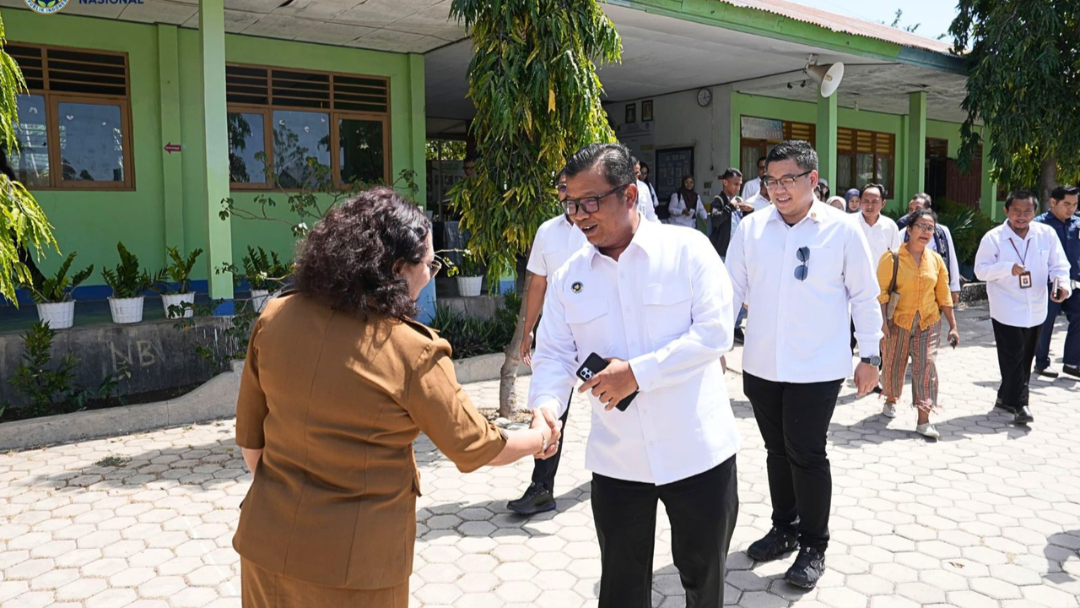 BGN Gunungsitoli Bersama BPOM dan PCO RI Tinjau Pelaksanaan MBG di Kupang
