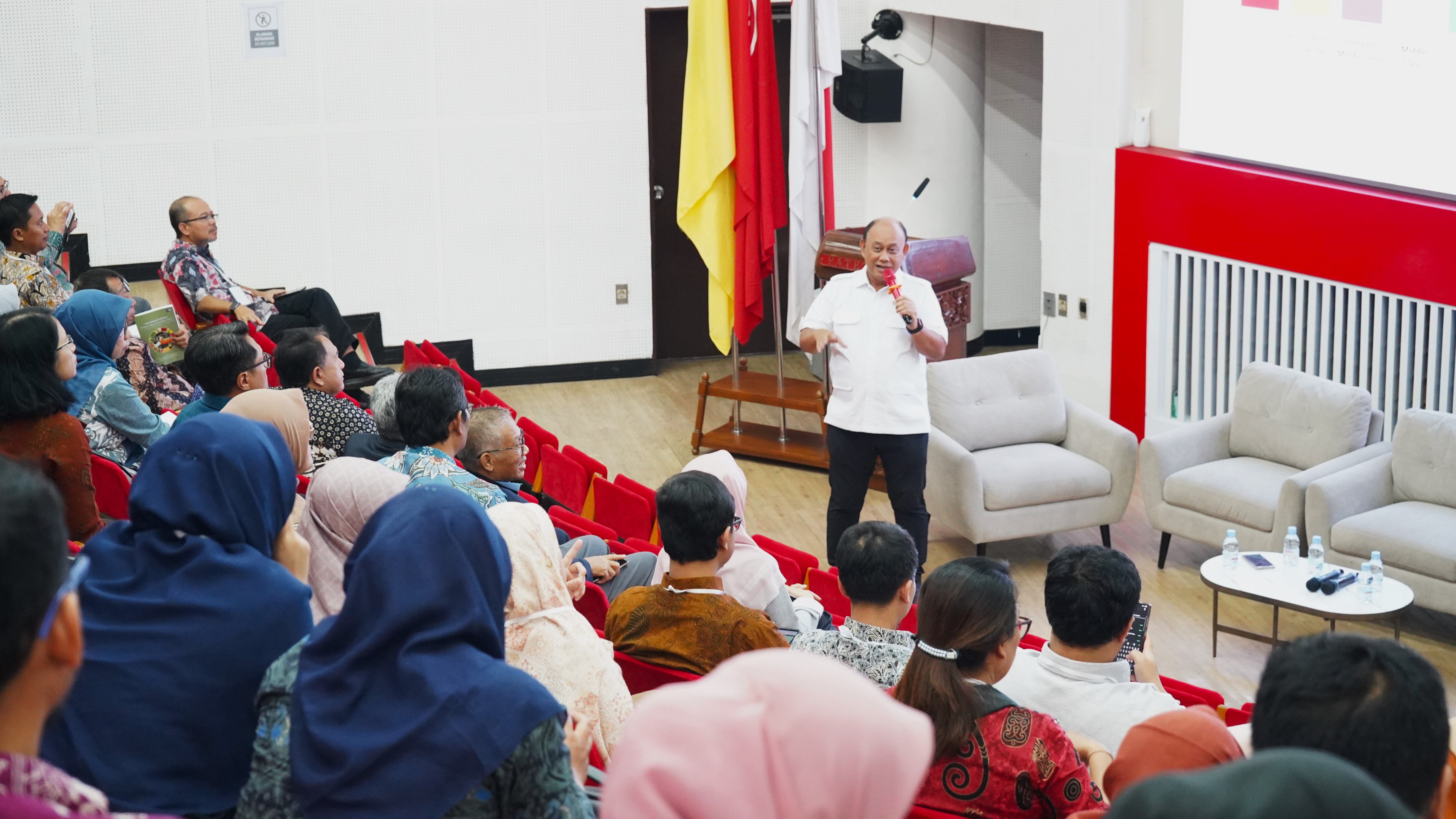 Kabadan BGN Gunungsitoli Hadiri Seminar Nasional dan Pertemuan Forum Komunikasi Perguran Tinggi Teknologi Pertanian Indonesia Kebijakan Nasional dan Tantangan 